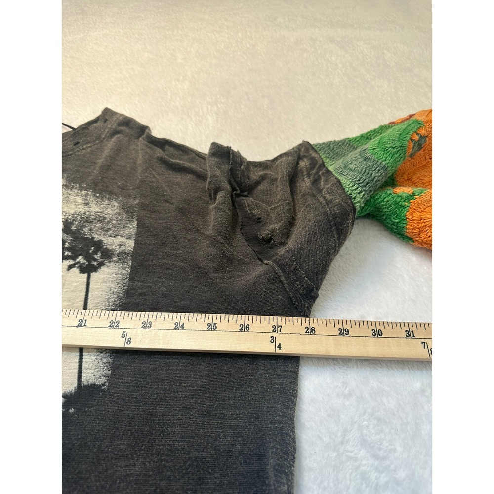 We The Free So Edgy Tee Graphic Tee XS/S Charcoal Rare Crochet Sleeve Boho - Picture 5 of 9